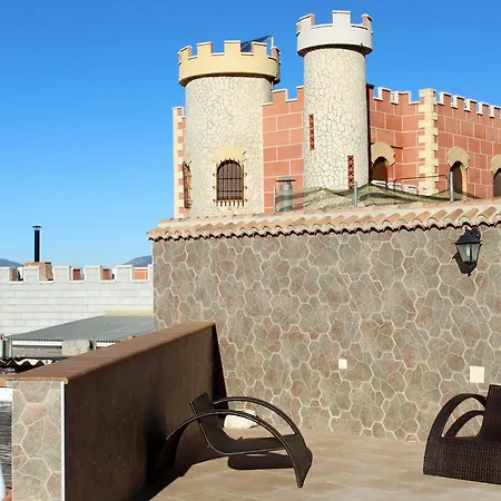 A 15' Granada, Piscina, Solarium, Futbolín, Casa Medina *